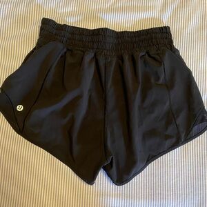 Lululemon Hottie Hot shorts high rise 2.5” inseam